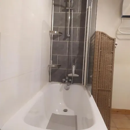 Loft Au Bord Du Canal Du Midi Ubytování v soukromí Roubia