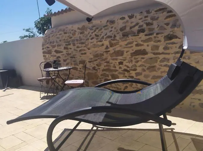 Loft Au Bord Du Canal Du Midi منزل للإقامة *